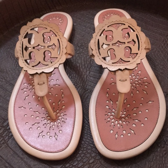 NEW Tory Burch Miller Scallop Sandals - Picture 5 of 8